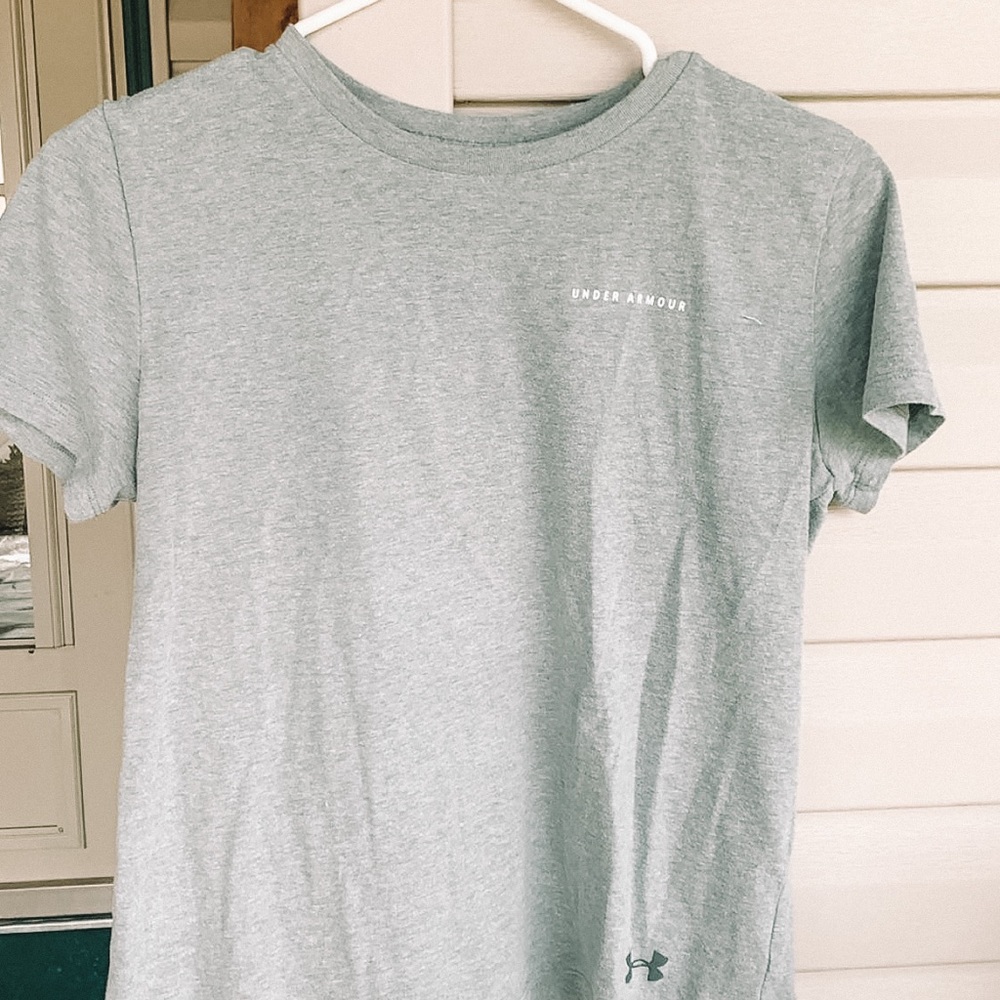 Under Armour T-shirt